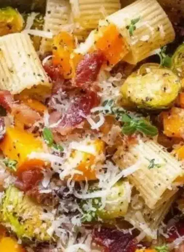 Bacon pasta with Brussels sprouts and butternut squash in a creamy sauce